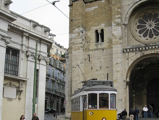 Cultural Highlights: Festivals and Events You Can’t Miss in Portugal